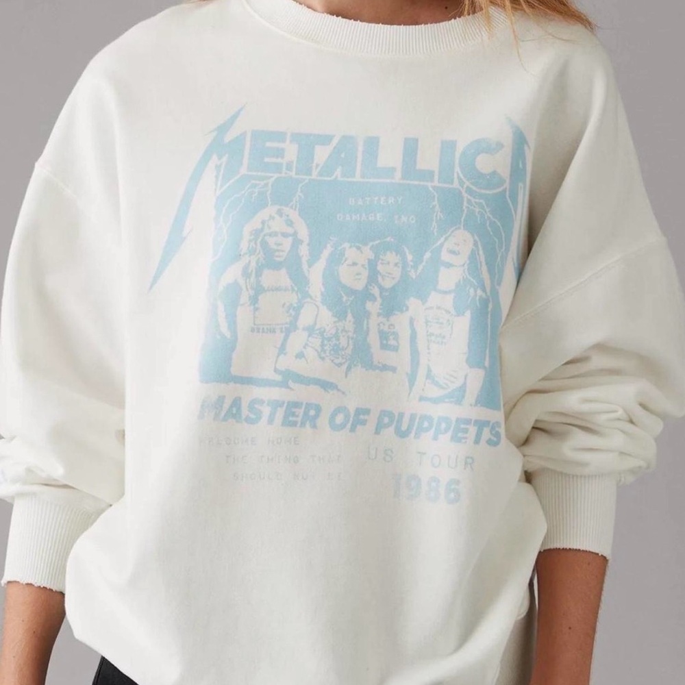 American Eagle Outfitters White and Blue Graphic Sweatshirt